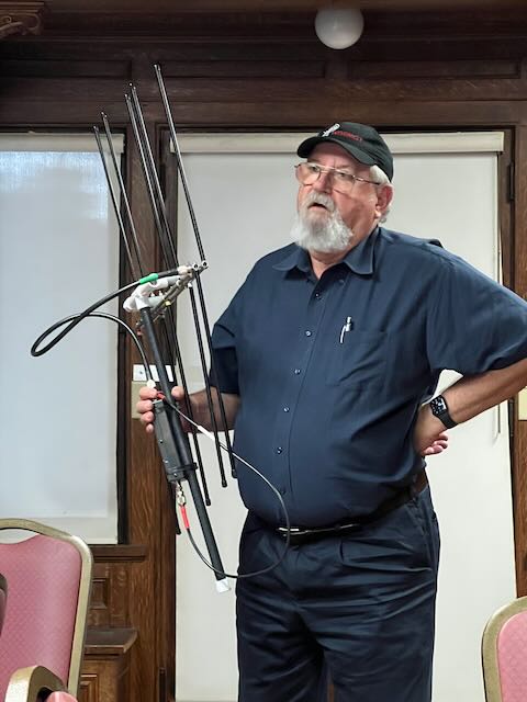Bill Hacker, WB6MGT with his t-hunting beam antenna